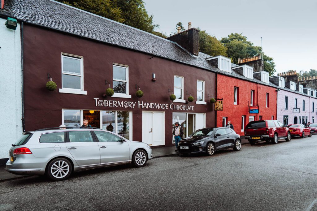 Wander the Streets of Tobermory