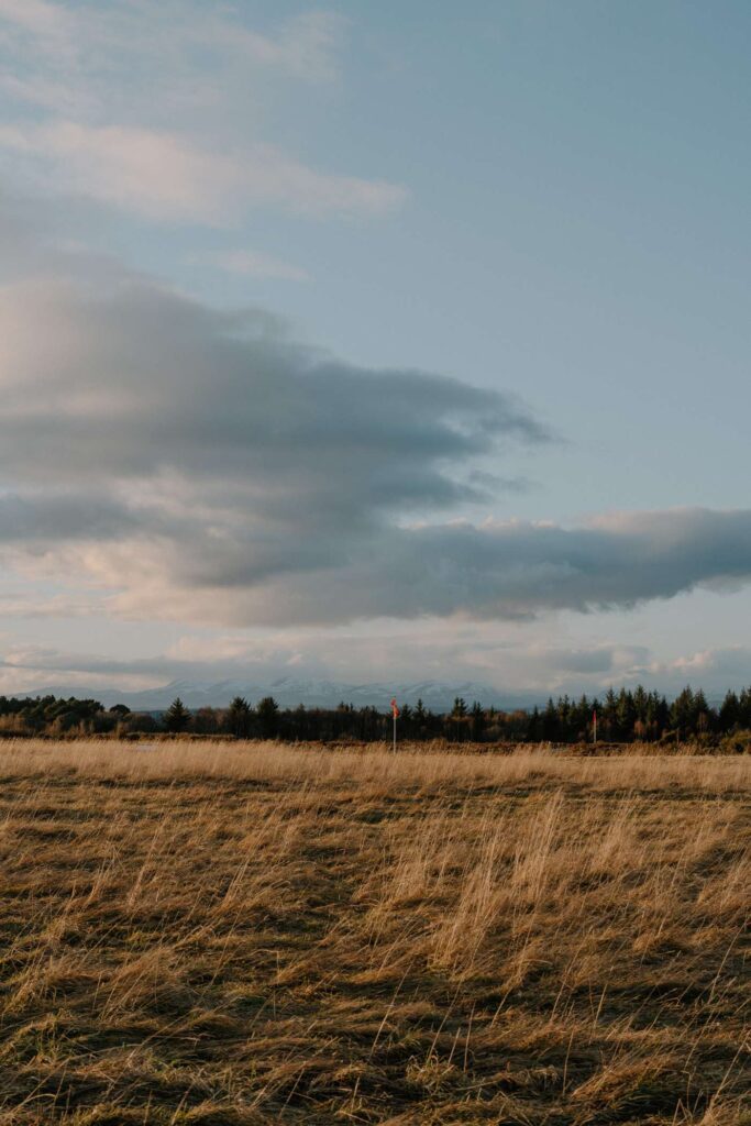 https://hiddenscotland-gallery.ams3.cdn.digitaloceanspaces.com/wp/2019/06/Culloden-Battlefield-8-683x1024.jpg