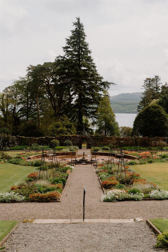 https://hiddenscotland-gallery.ams3.cdn.digitaloceanspaces.com/wp/2020/03/Brodick-Castle-13-683x1024.jpg