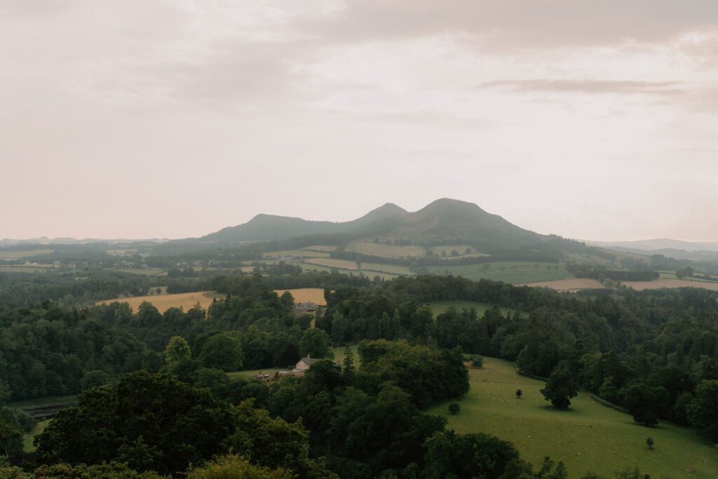 https://hiddenscotland-gallery.ams3.cdn.digitaloceanspaces.com/wp/2020/03/ScottsView1-1024x683.jpg