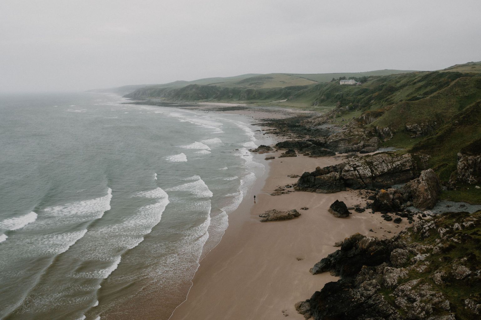 Killantringan Lighthouse & Bay