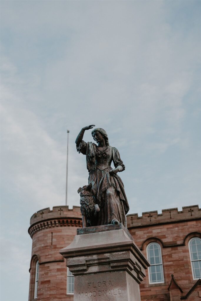 https://hiddenscotland-gallery.ams3.cdn.digitaloceanspaces.com/wp/2022/03/Inverness-Castle-3_websize-683x1024.jpg