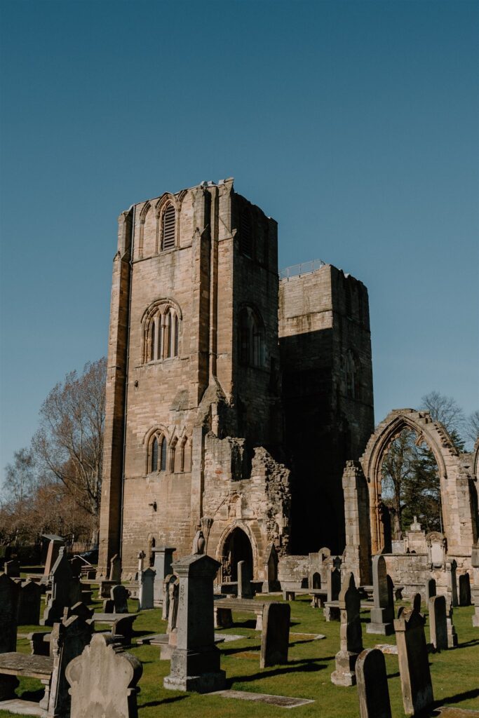 https://hiddenscotland-gallery.ams3.cdn.digitaloceanspaces.com/wp/2022/04/Elgin-Cathedral-3-683x1024.jpg