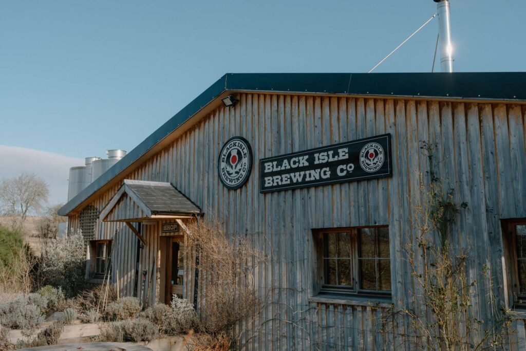 https://hiddenscotland-gallery.ams3.cdn.digitaloceanspaces.com/wp/2022/05/Black-Isle-Brewery-35-1024x683.jpg