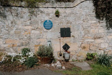 The Lockit Well