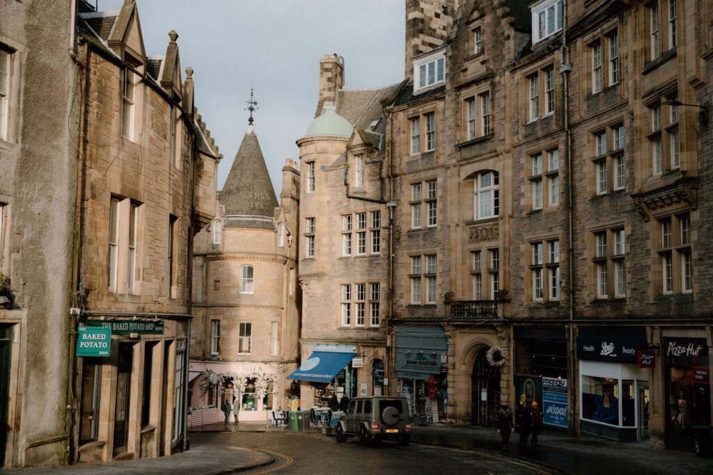 https://hiddenscotland-gallery.ams3.cdn.digitaloceanspaces.com/wp/2022/06/CockburnStreet2-1024x683.jpg