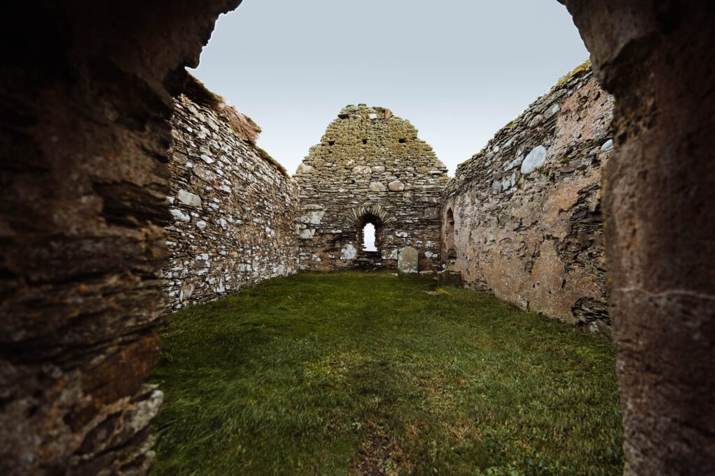 Kilnave Chapel and Cross