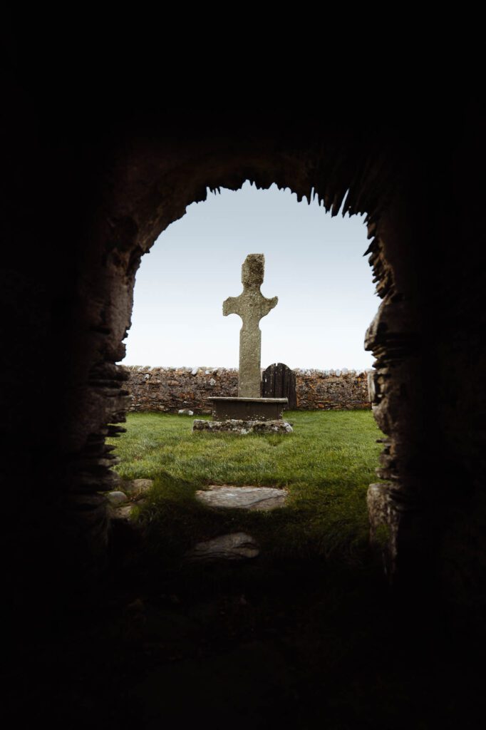 Kilnave Chapel and Cross