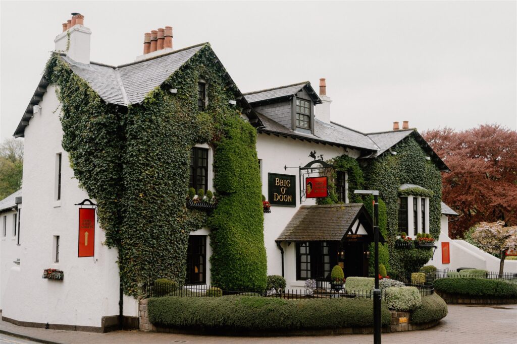 https://hiddenscotland-gallery.ams3.cdn.digitaloceanspaces.com/wp/2022/08/Brig-O_Doon-10-1024x683.jpg