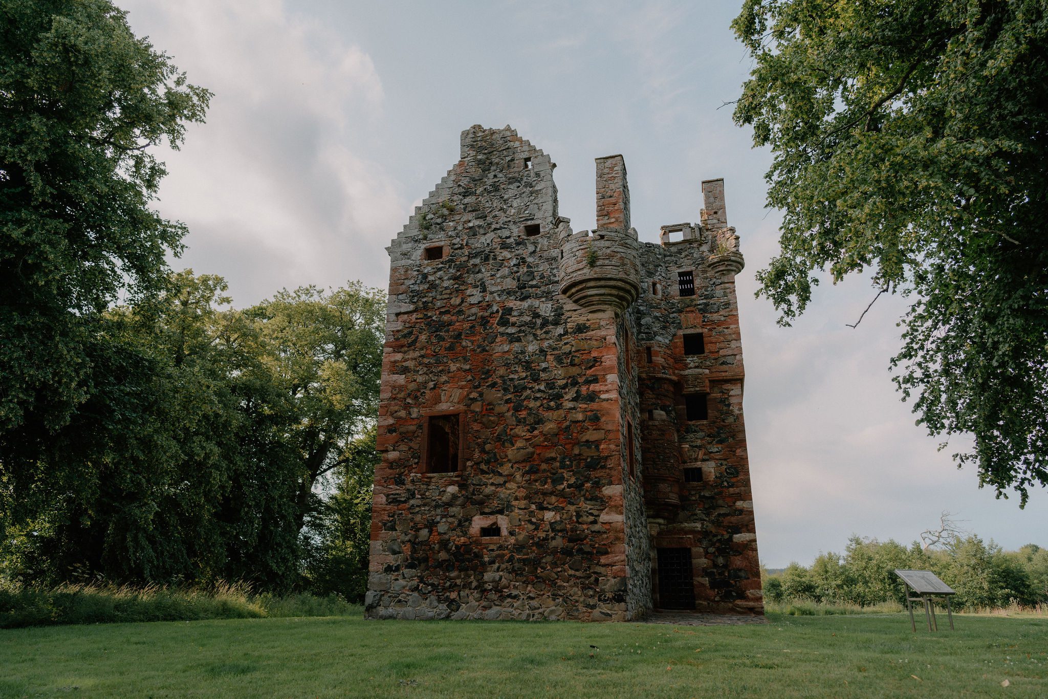 Greenknowe Tower