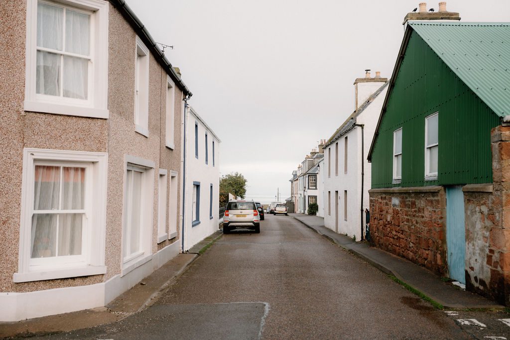 https://hiddenscotland-gallery.ams3.cdn.digitaloceanspaces.com/wp/2022/12/Cromarty7-1.jpg