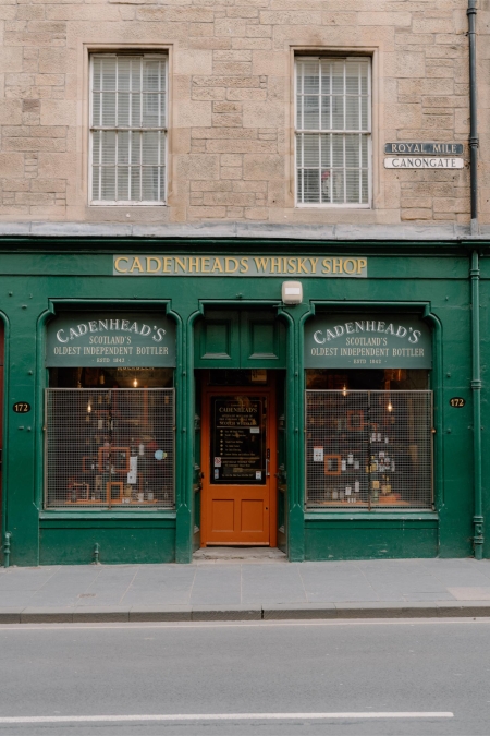 cadenhead’s-whisky-shop