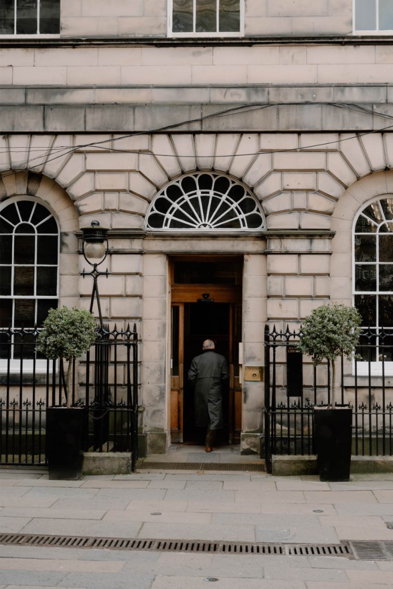 Signet Library