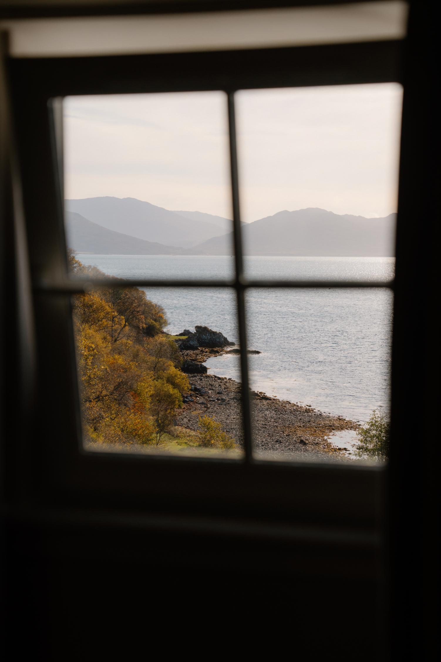 https://hiddenscotland-gallery.ams3.cdn.digitaloceanspaces.com/wp/2024/12/KinlochLodge-@simonhird17-large-1733315816.jpg