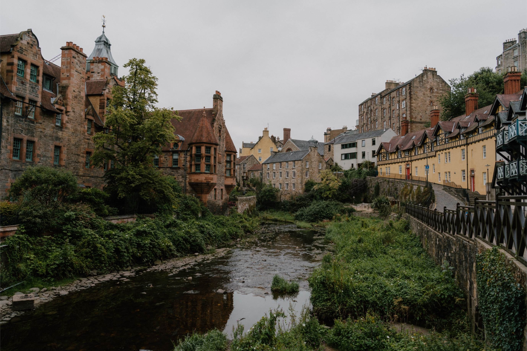 https://hiddenscotland-gallery.ams3.cdn.digitaloceanspaces.com/wp/2025/01/DeanVillage(5of5)-large-1737113398.jpg