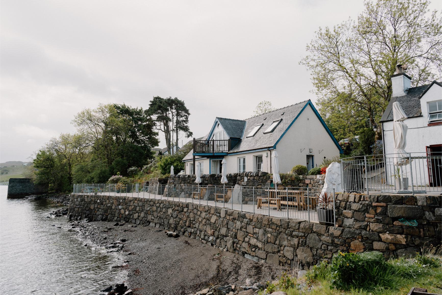 https://hiddenscotland-gallery.ams3.cdn.digitaloceanspaces.com/wp/2025/01/TheOldInn1-large-1736863798.jpg