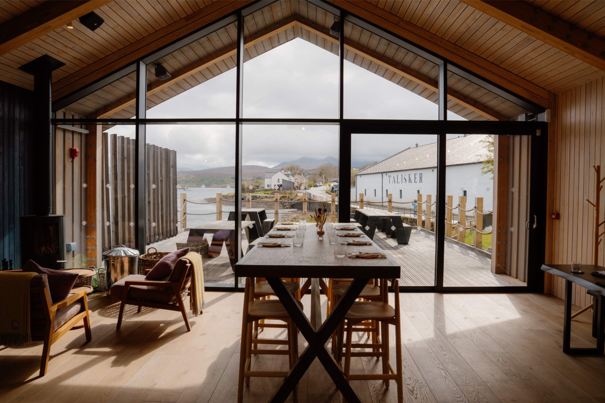 https://hiddenscotland-gallery.ams3.cdn.digitaloceanspaces.com/wp/2025/03/TheThreeChimneysatTalisker-@simonhird4-large-1741643500.jpg
