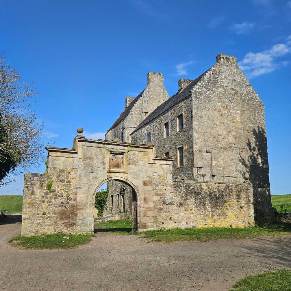 https://hiddenscotland-gallery.ams3.cdn.digitaloceanspaces.com/wp/2025/03/itineraries/gallery_images_full_1741958989.jpg
