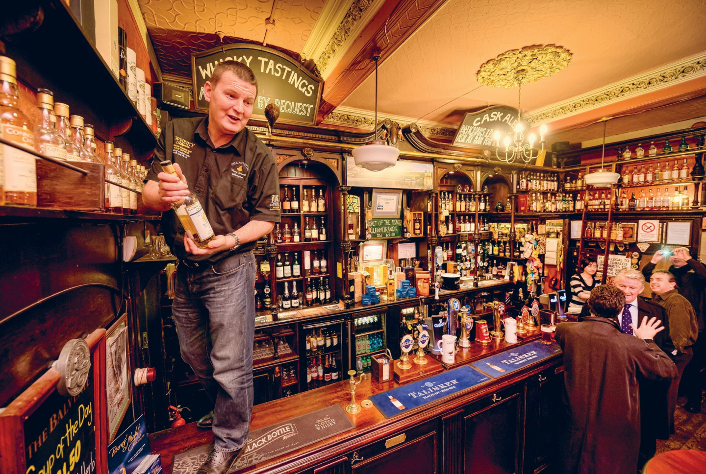 Traditional Scottish Pubs