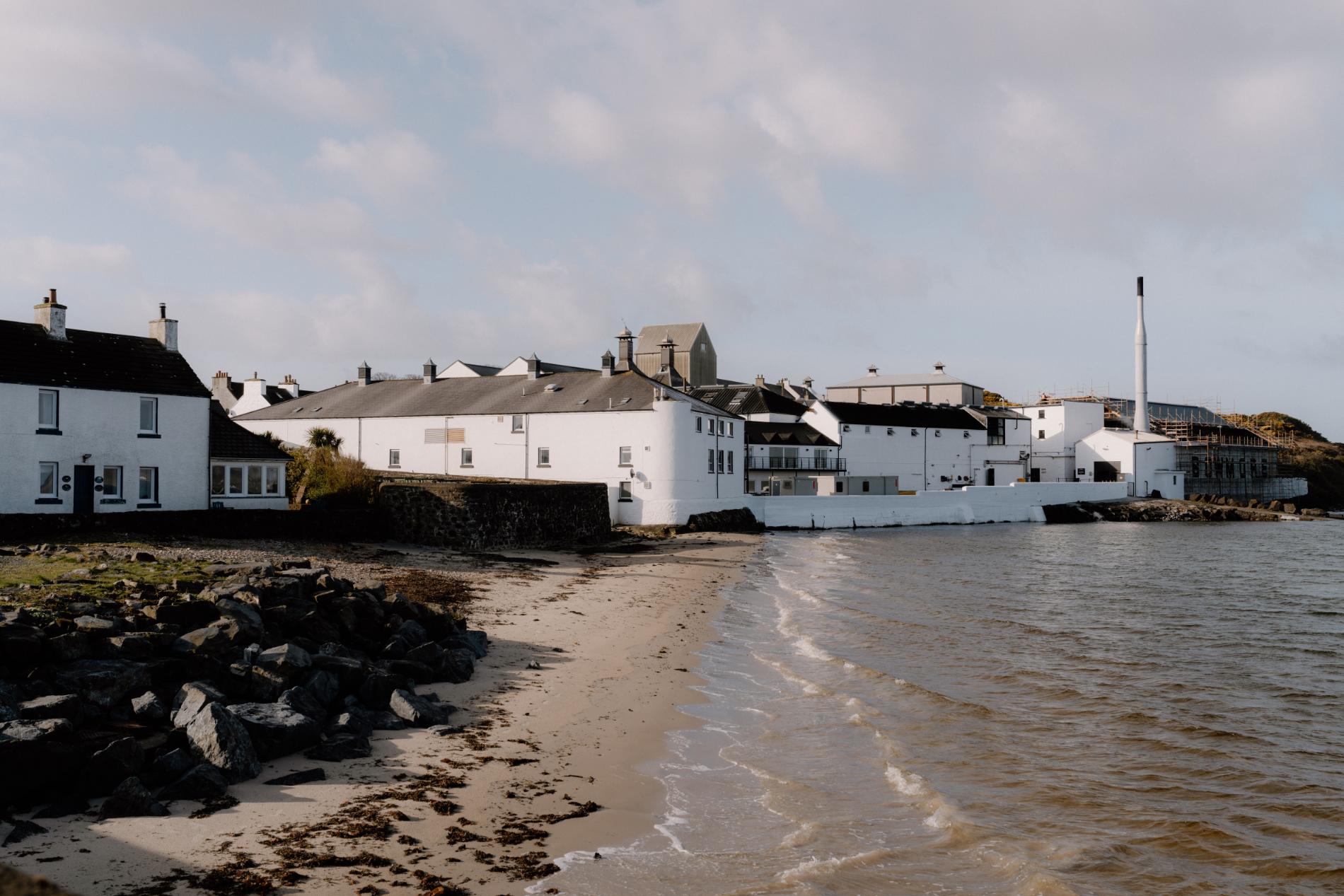 Explore Bowmore