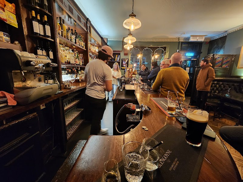 Have a Pint at Thistle Street Bar