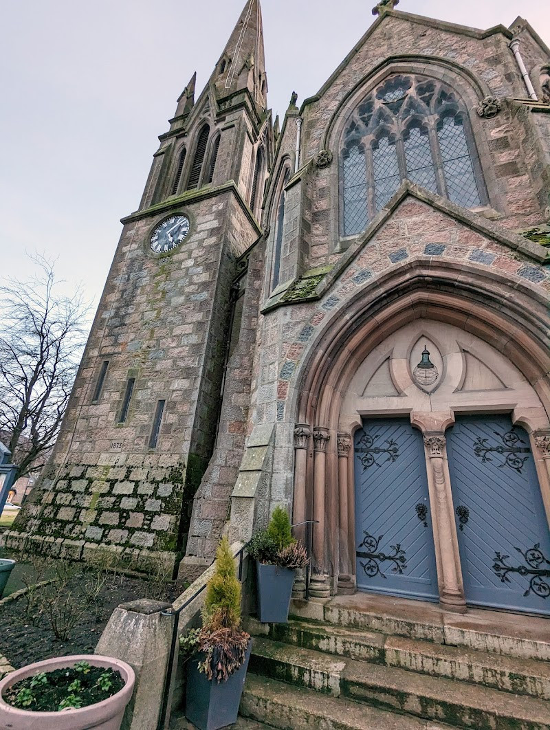 Lunch and a Wander in Ballater