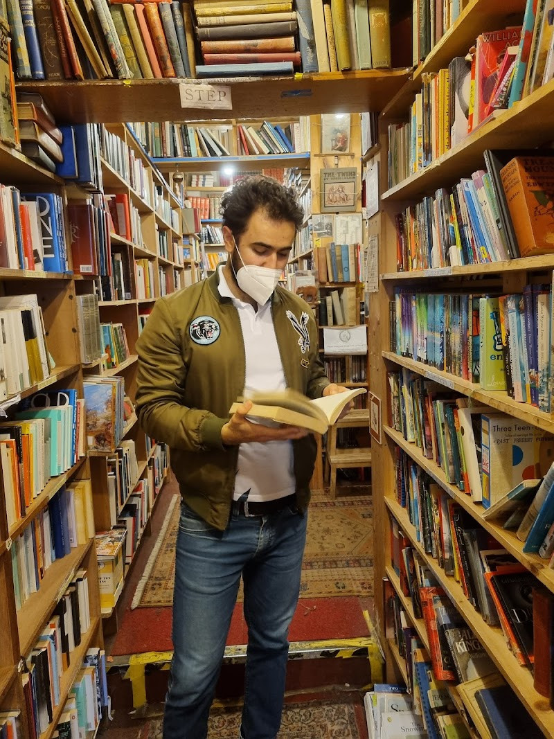4.30pm: A Mini Bookshop Crawl