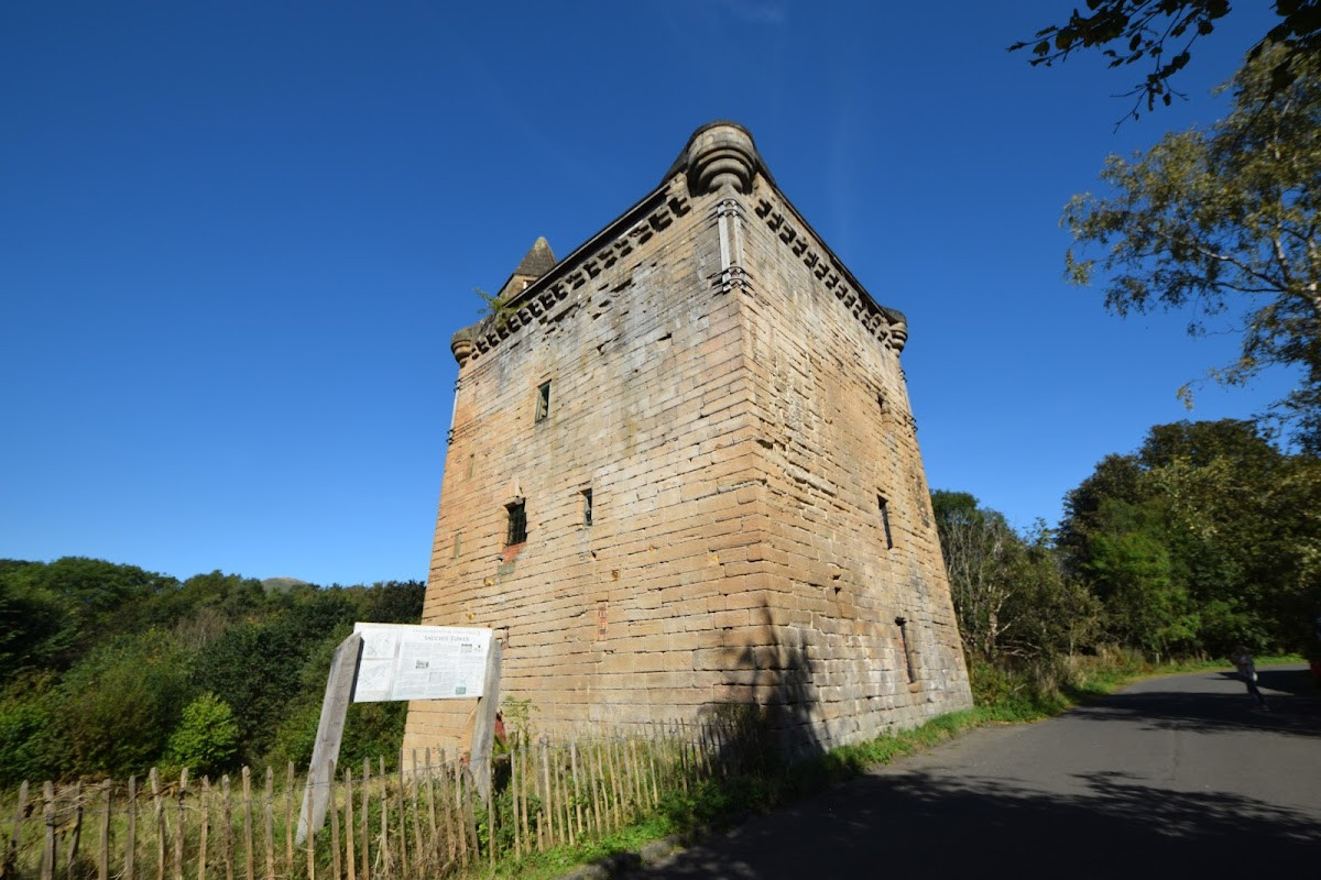 https://hiddenscotland-gallery.ams3.cdn.digitaloceanspaces.com/wp/2025/07/itineraries/gallery_images_full_1753542278.jpg