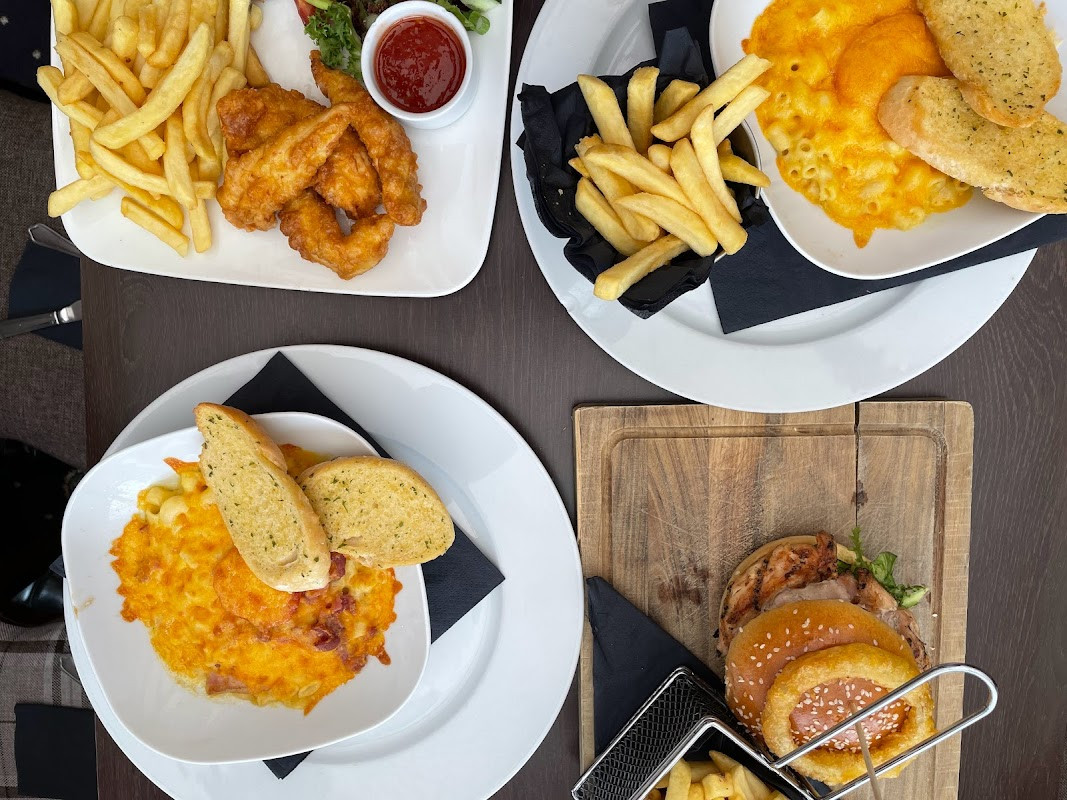 Lunch at Rosslyn Inn