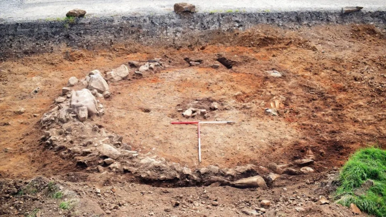 Archaeologists uncover 3,000-year-old mysterious mass burial site