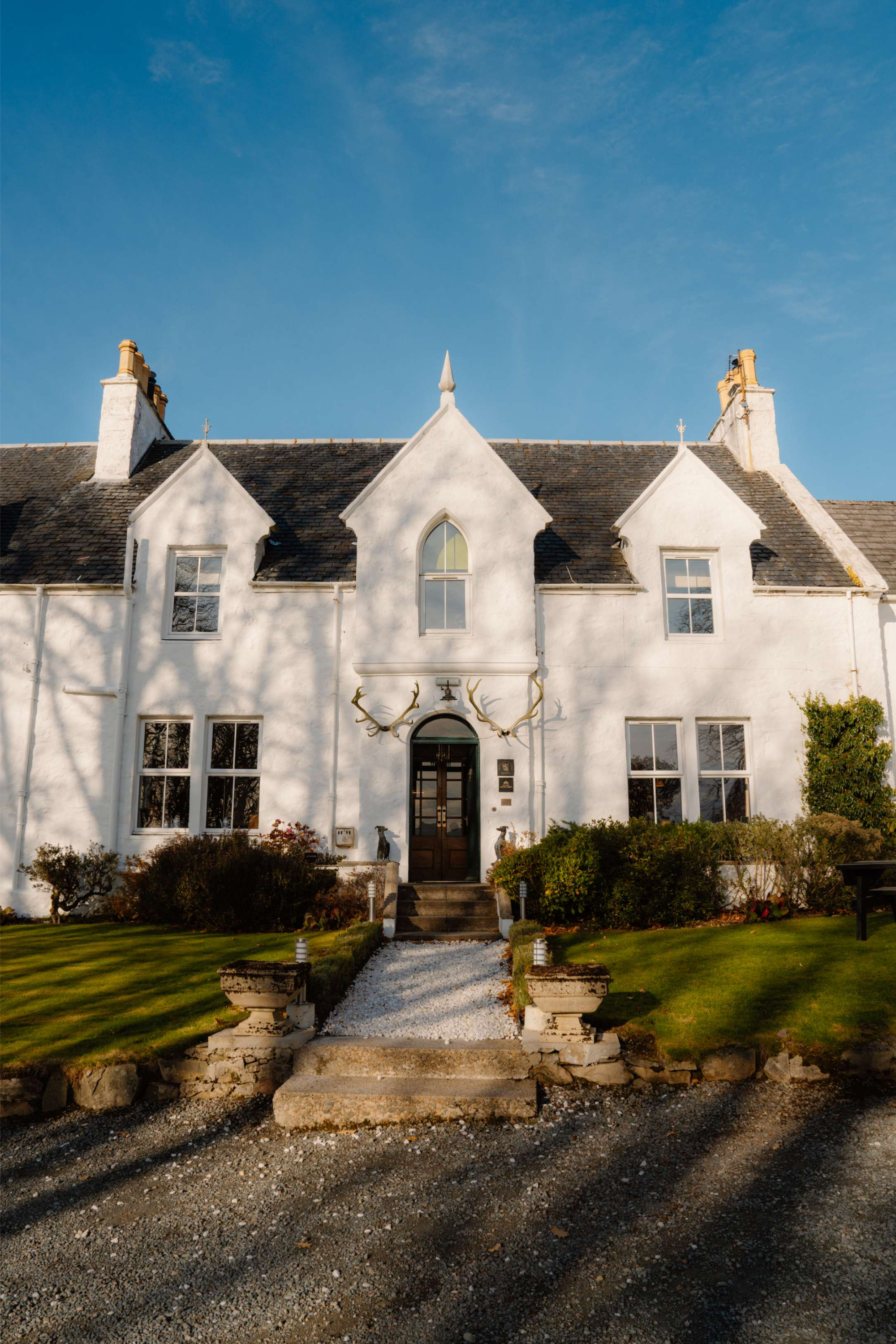 https://hiddenscotland-gallery.ams3.cdn.digitaloceanspaces.com/wp/2025/12/KinlochLodge-@simonhird56-large-1765215437.jpg
