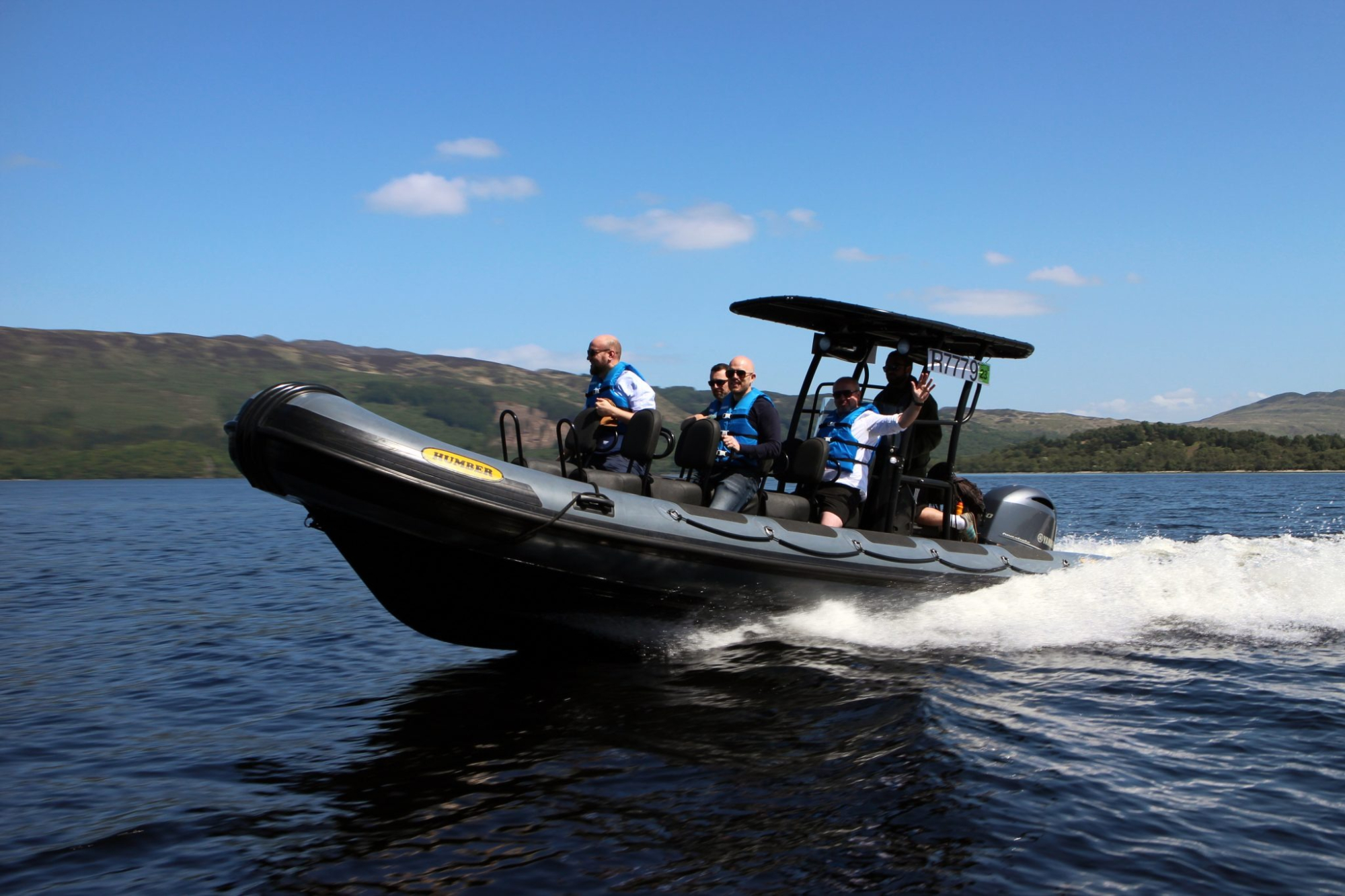 Two ribs on the loch.