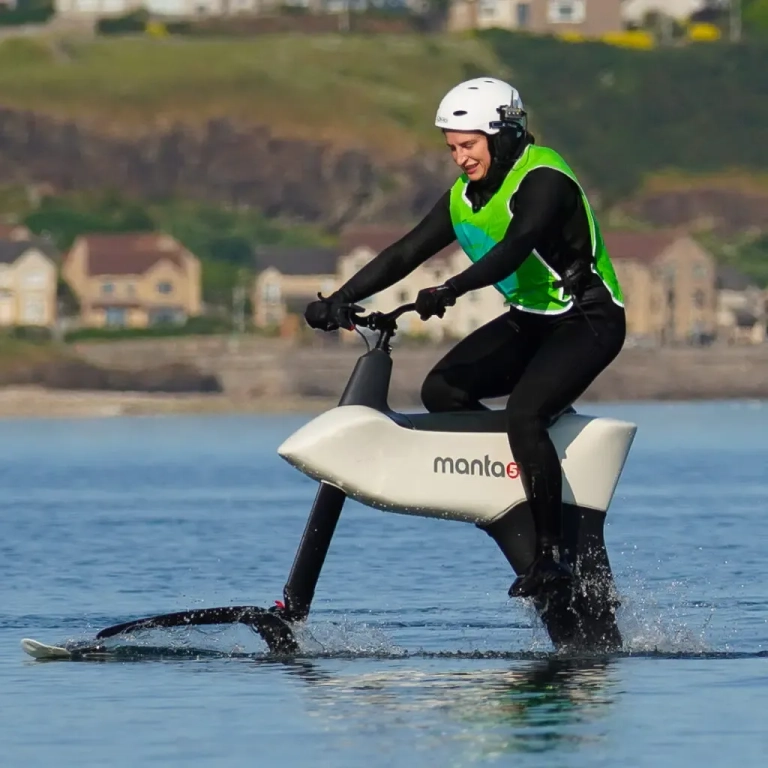 eFoiling Beneath the Forth Bridges