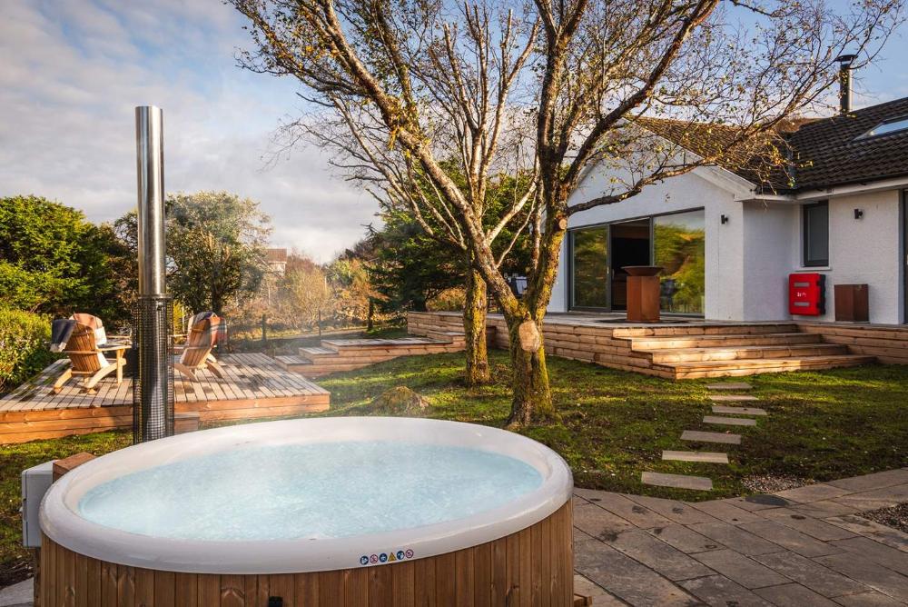 Cottages with Hot Tubs in Skye