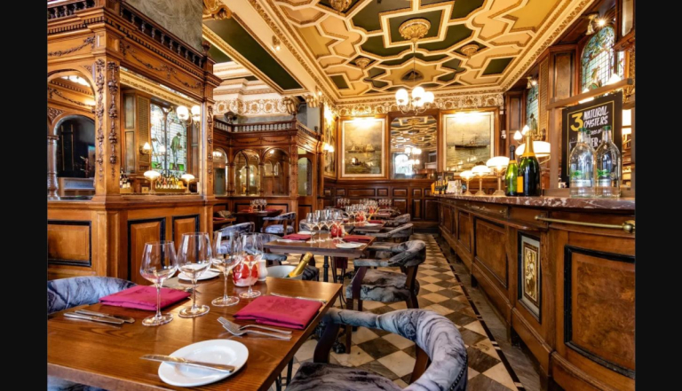 Café Royal celebrates 200 years on West Register Street